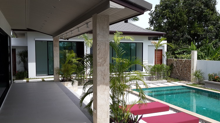 New 3 Bedroom Bungalow in Maenam - pool deck